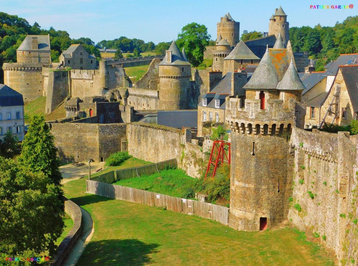 Château de la Chasse Beauvais Romagne  Exterior foto